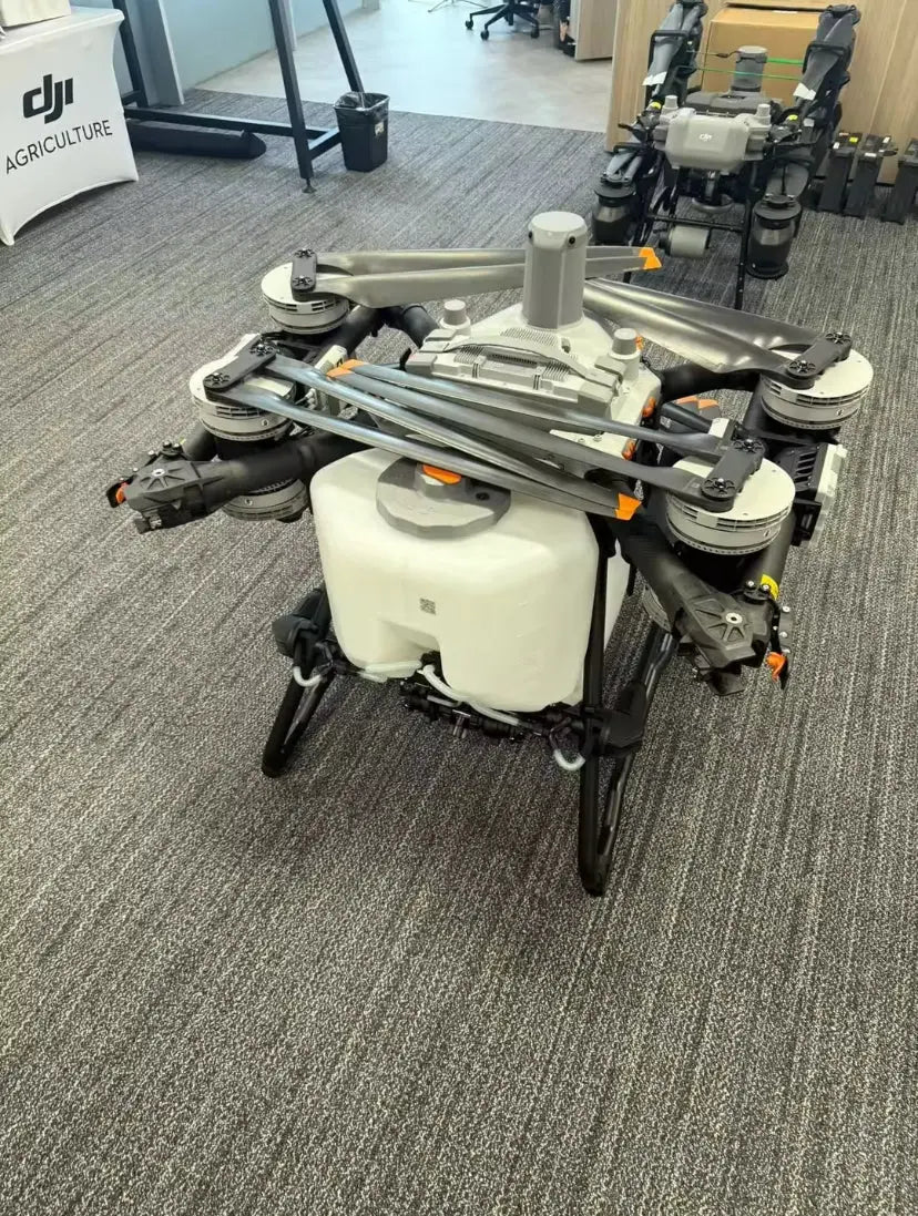 DJI Agras T100 Agro Sprayer Drone - Platinum Set DJI